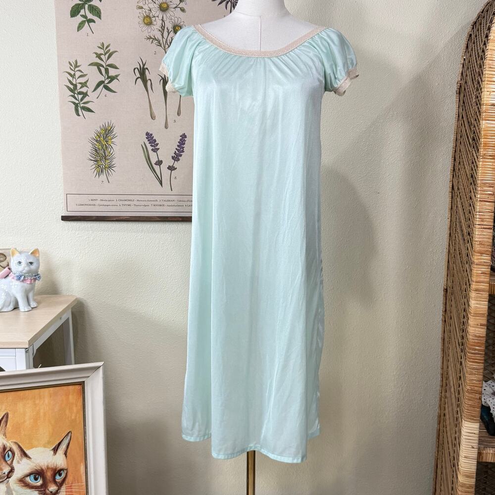 Vintage Lightweight Lace Trim Nightgown Dress Romantic Coquette Femme Dolly XS S